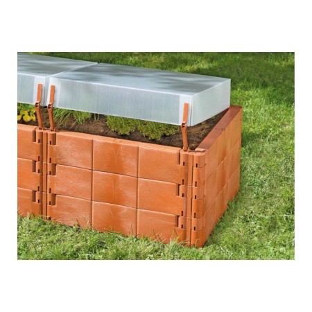 Hochbeet aus Holz, Metall und Kunststoff